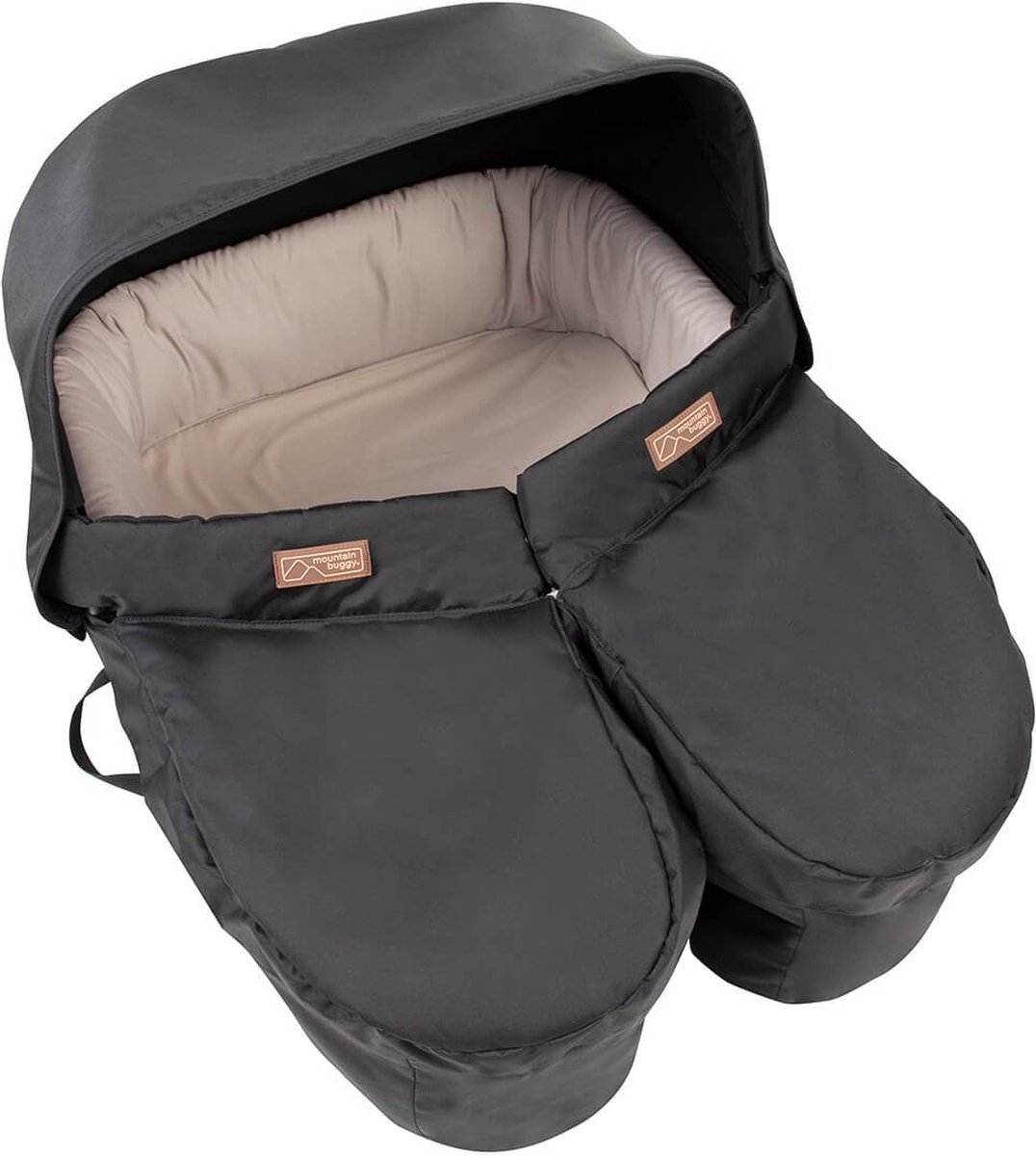 Mountain Buggy Twin Carry Cot Plus met Regenhoes 1